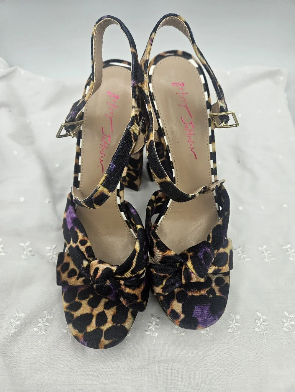 NWoB Betsey Johnson Melanni Purple Cheetah Print Platform Heels 10 Narrow